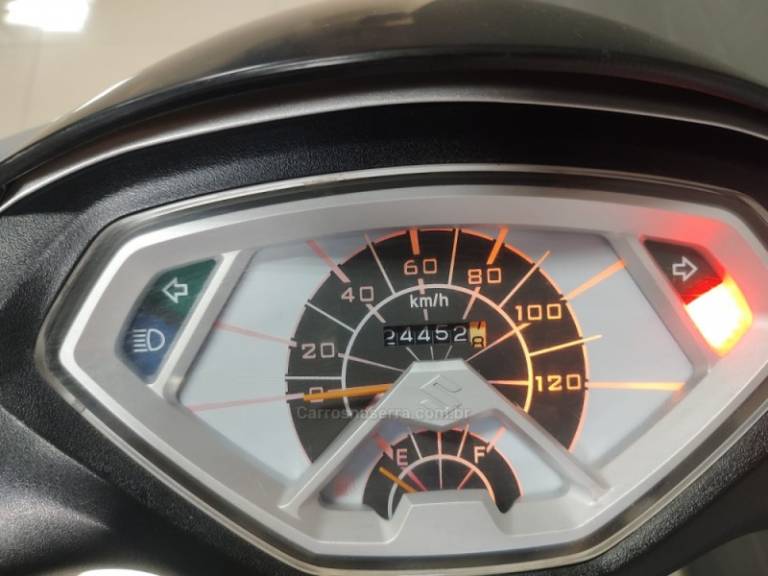 SUZUKI - BURGMAN - 2011/2012 - Prata - R$ 8.600,00