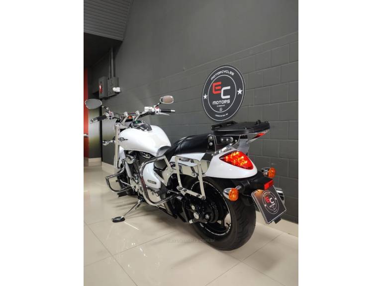 SUZUKI - BOULEVARD - 2015/2016 - Branca - R$ 46.800,00