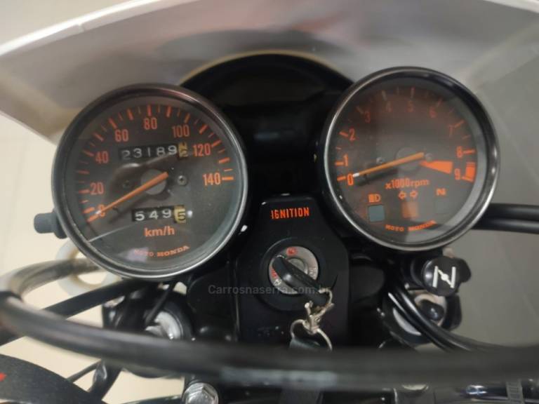 HONDA - XL 250R - 1992/1983 - Branca - R$ 34.900,00
