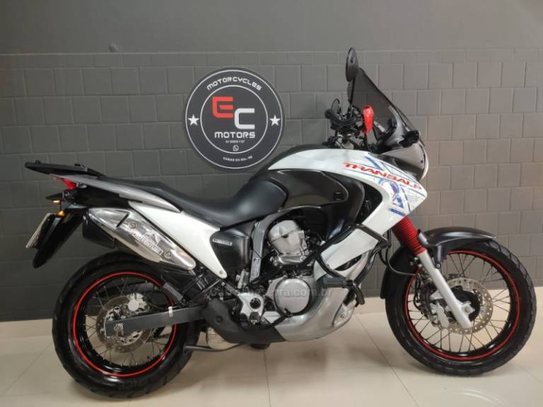 HONDA - XL 700V - 2012/2012 - Branca - R$ 32.700,00