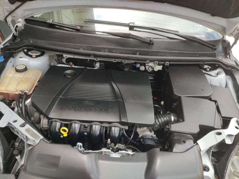FORD - FOCUS - 2008/2009 - Prata - R$ 39.900,00