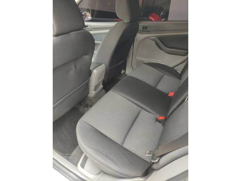 FORD - FOCUS - 2008/2009 - Prata - R$ 39.900,00