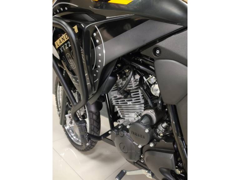 YAMAHA - XTZ - 2023/2023 - Bege - R$ 26.900,00