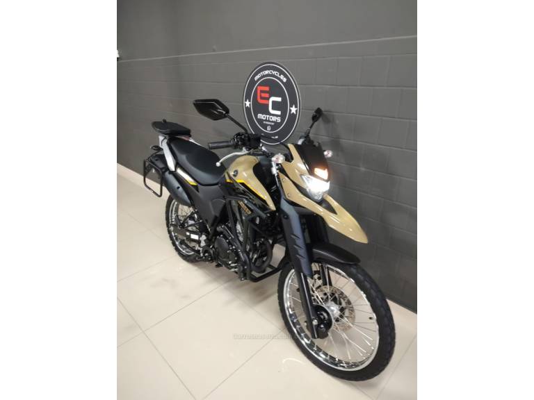 YAMAHA - XTZ - 2023/2023 - Bege - R$ 26.900,00