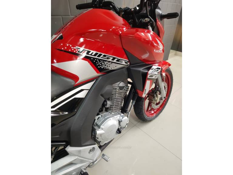 HONDA - CB TWISTER - 2021/2021 - Vermelha - R$ 21.900,00