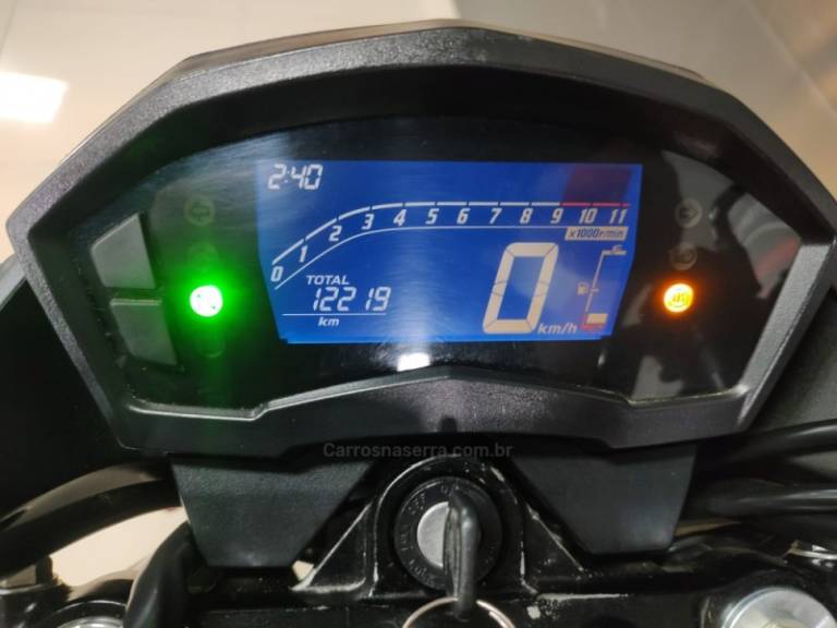 HONDA - CB TWISTER - 2021/2021 - Vermelha - R$ 21.900,00