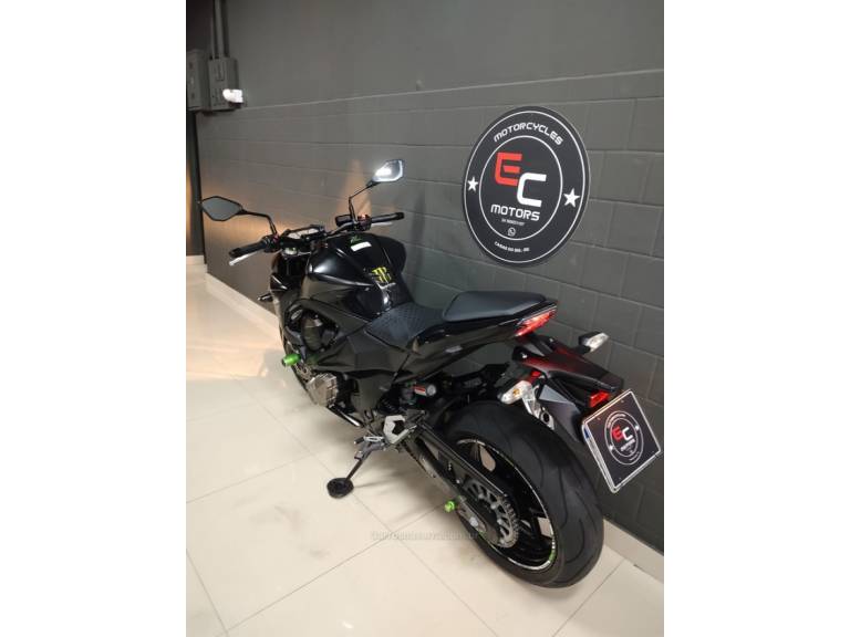 KAWASAKI - Z800 - 2015/2016 - Preta - R$ 42.600,00