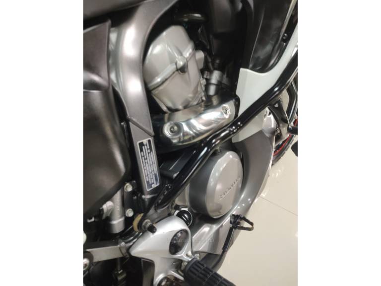 HONDA - XL 700V - 2012/2012 - Branca - R$ 32.700,00