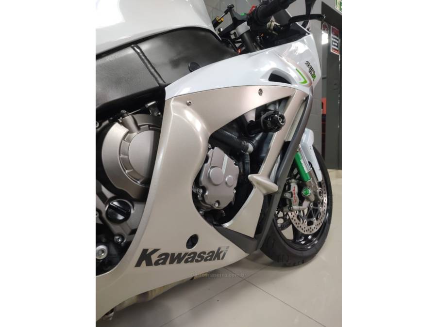KAWASAKI - NINJA ZX-10R - 2016/2017 - Branca - R$ 62.600,00 - EC