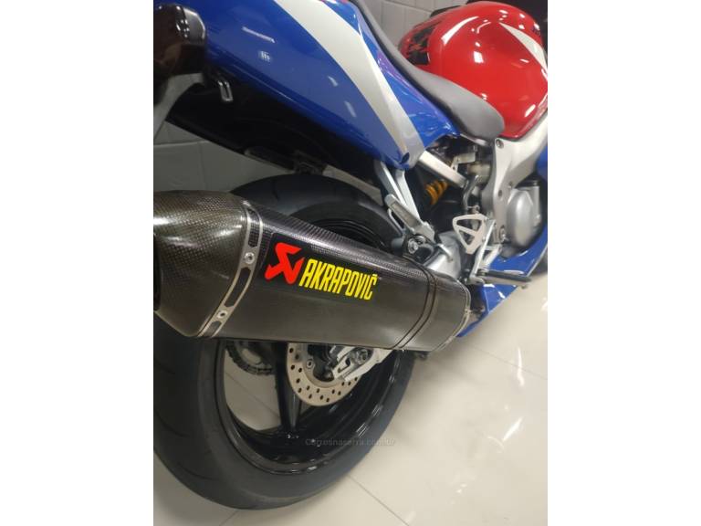 HONDA - CBR 600F - 2001/2001 - Branca - R$ 35.000,00