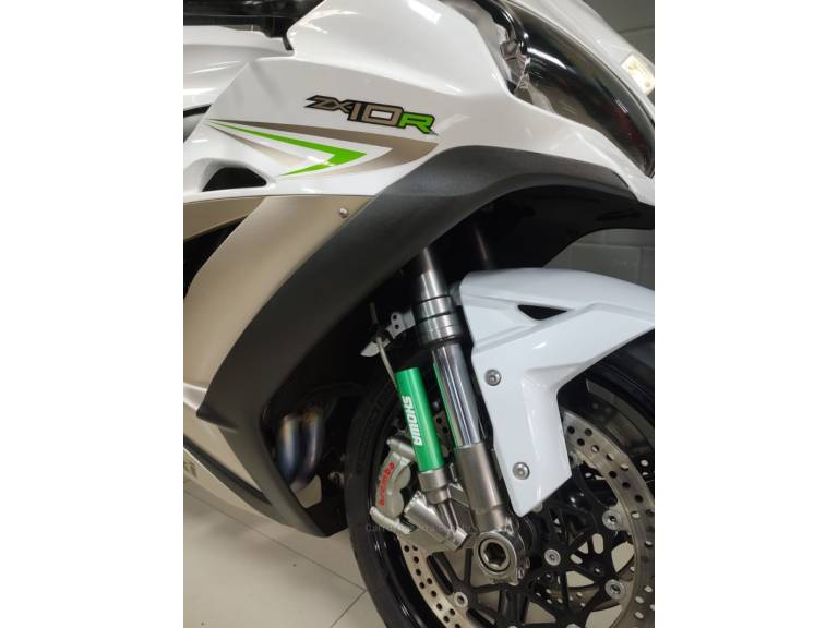 KAWASAKI - NINJA ZX-10R - 2016/2017 - Branca - R$ 62.600,00 - EC