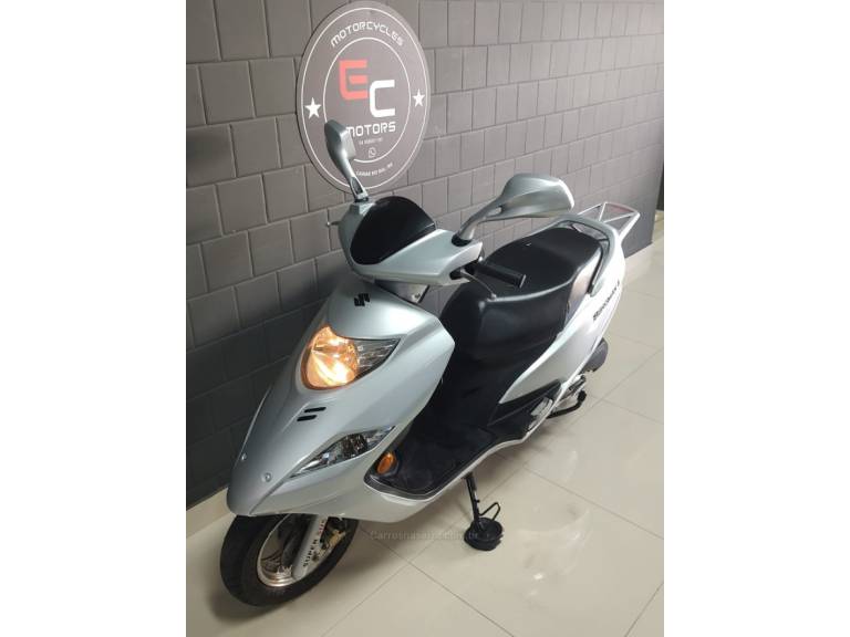 SUZUKI - BURGMAN - 2011/2012 - Prata - R$ 8.600,00