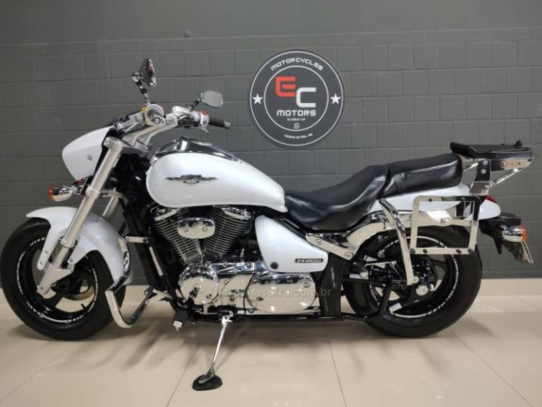 SUZUKI - BOULEVARD - 2015/2016 - Branca - R$ 46.800,00