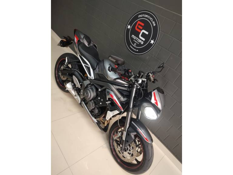TRIUMPH - STREET TRIPLE S 765 - 2020/2020 - Prata - R$ 49.900,00