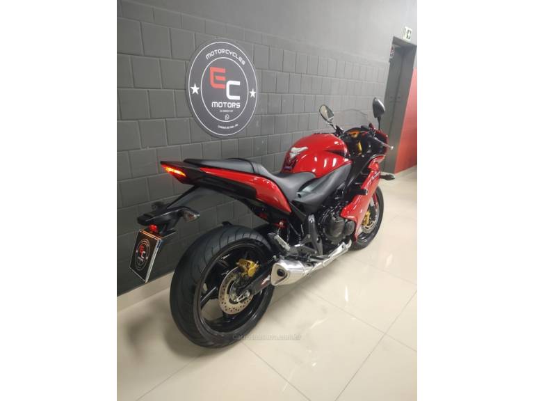 HONDA - CBR 600F - 2014/2014 - Vermelha - R$ 41.900,00
