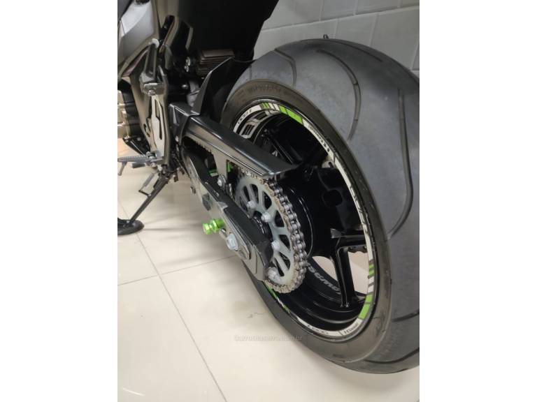 KAWASAKI - Z800 - 2015/2016 - Preta - R$ 42.600,00