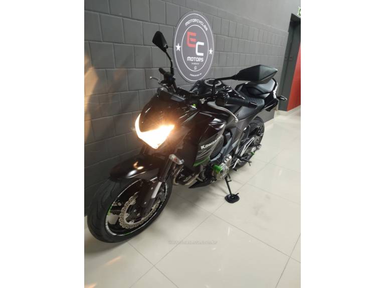 KAWASAKI - Z800 - 2015/2016 - Preta - R$ 42.600,00