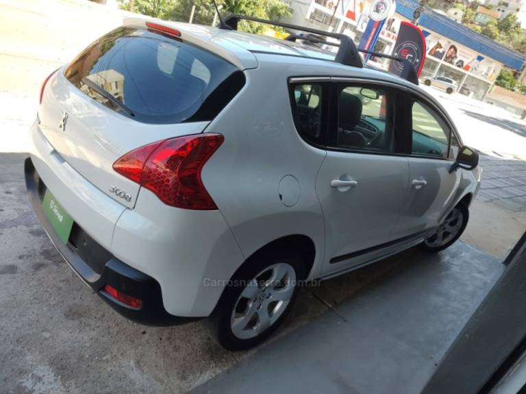 PEUGEOT - 3008 - 2011/2012 - Branca - R$ 38.600,00