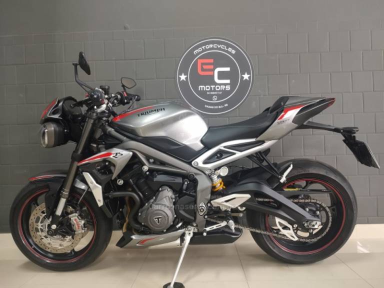 TRIUMPH - STREET TRIPLE S 765 - 2020/2020 - Prata - R$ 49.900,00