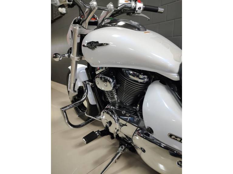 SUZUKI - BOULEVARD - 2015/2016 - Branca - R$ 46.800,00