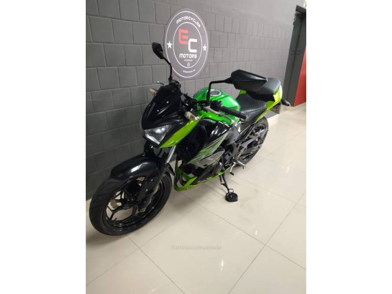 KAWASAKI - Z300 - 2015/2016 - Verde - R$ 19.000,00