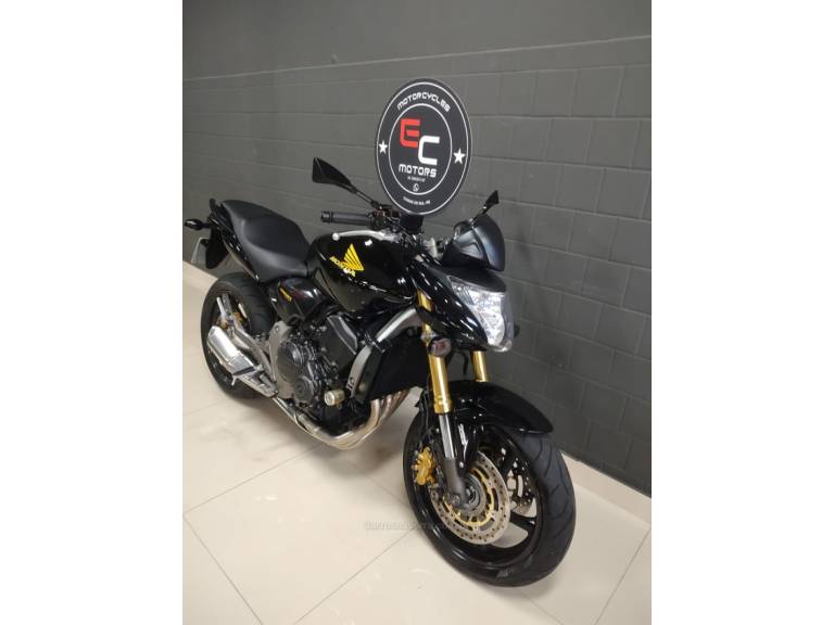 HONDA - CB 600F - 2010/2010 - Preta - R$ 38.900,00