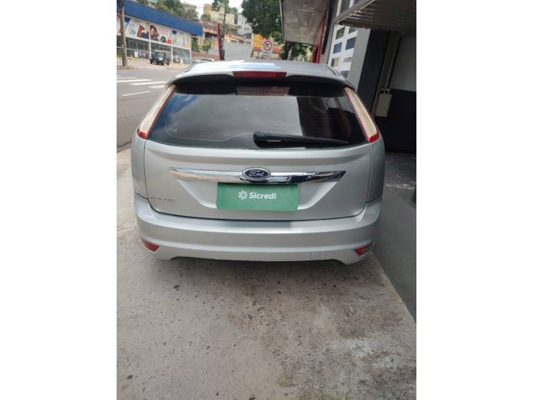 FORD - FOCUS - 2008/2009 - Prata - R$ 39.900,00