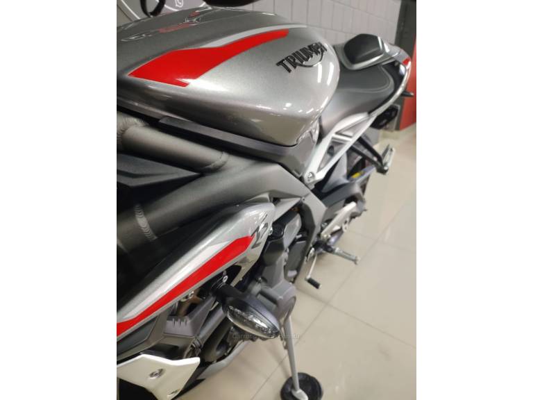 TRIUMPH - STREET TRIPLE S 765 - 2020/2020 - Prata - R$ 49.900,00