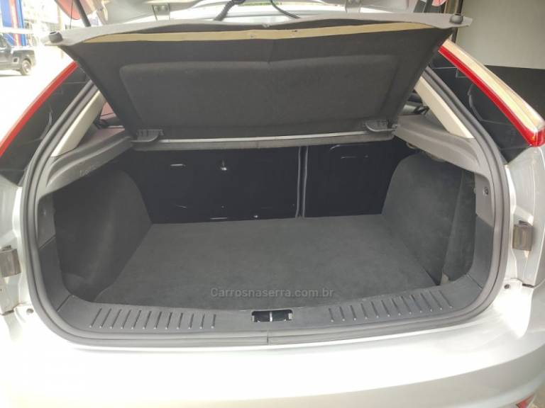 FORD - FOCUS - 2008/2009 - Prata - R$ 39.900,00