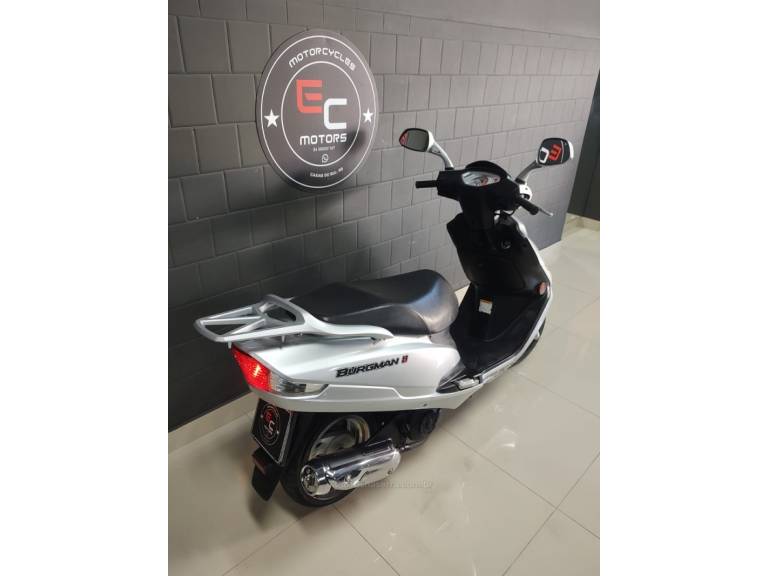 SUZUKI - BURGMAN - 2011/2012 - Prata - R$ 8.600,00